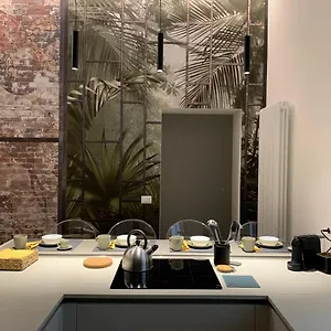 Niki O. Charme Appartement Parme